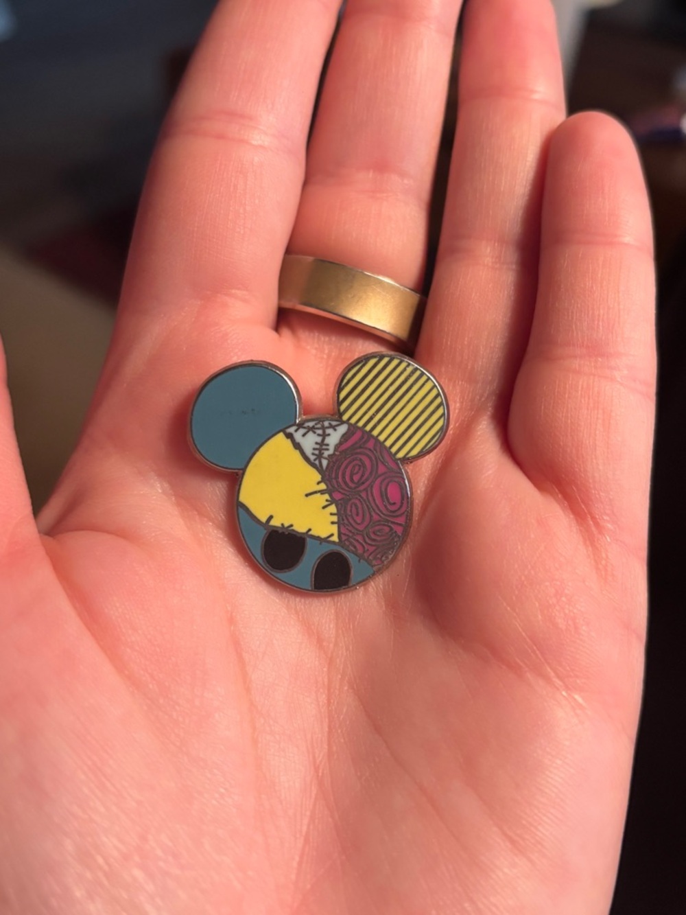 Sally Mickey Mouse pin